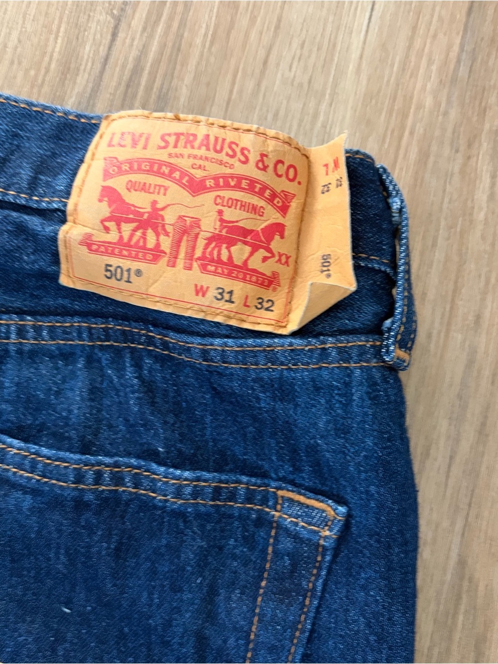 Levi’s 501 Blue Jeans - Picture 6 of 6